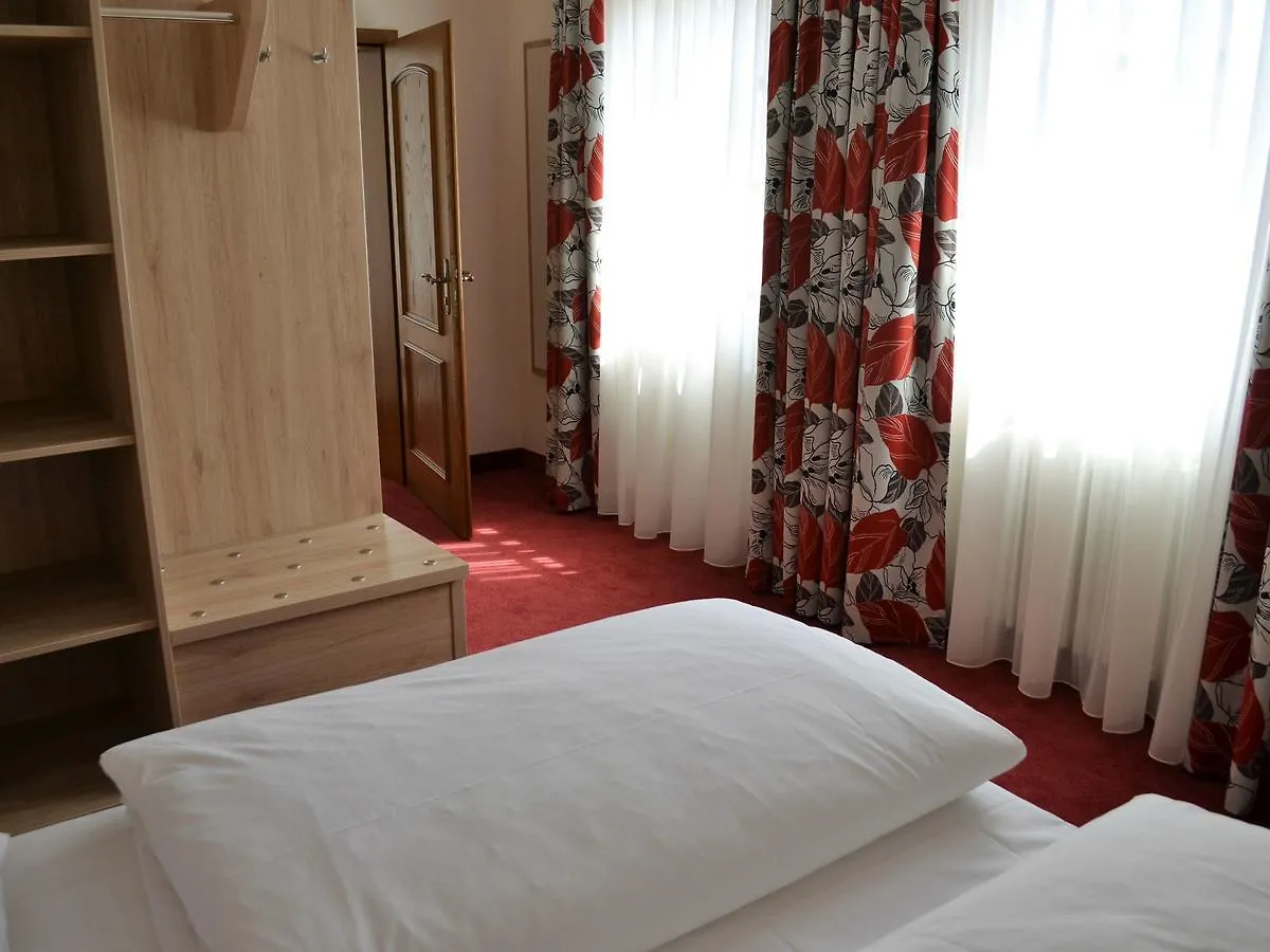 Hotel-Gasthof Rotes Ross Markt Einersheim